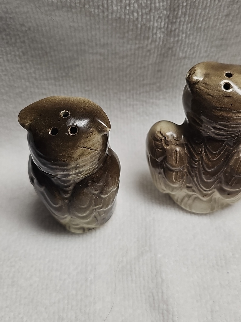 Vintage Ceramic Owl Figurine Pair in Brown and Cream - Decorative Home Art - Picture 2 of 4